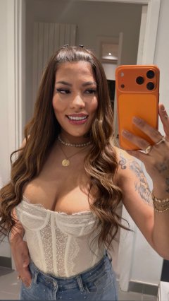 Photo of Bella PARTY GIRL ...