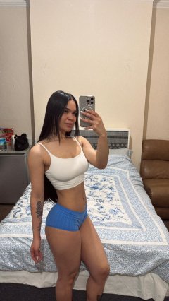 MIRELLY - Independent model in Perivale - UB6