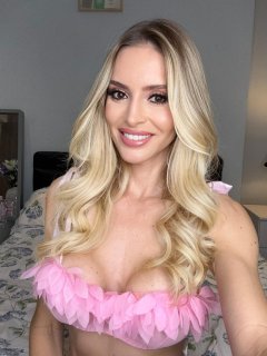 Photo of Sophia Party Girl ❄️