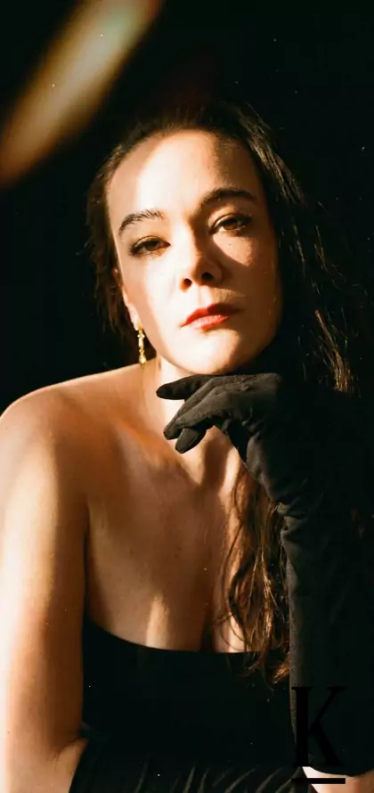 stories-slider-content