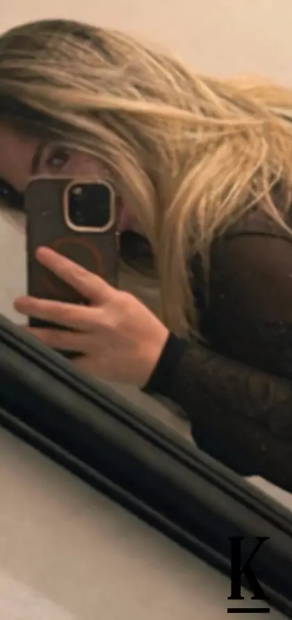 stories-slider-content