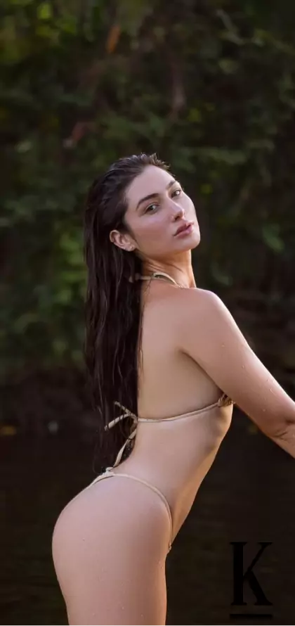 stories-slider-content