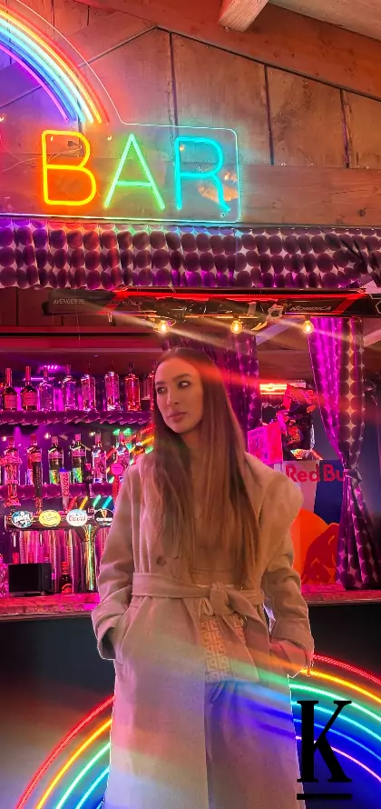 stories-slider-content