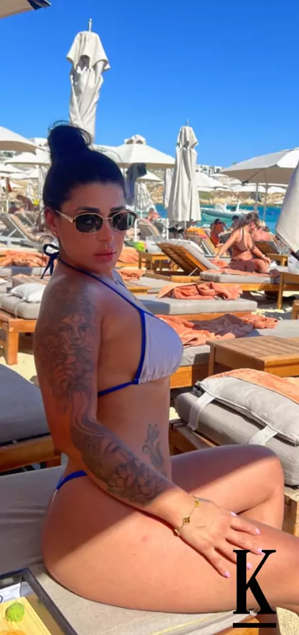 stories-slider-content