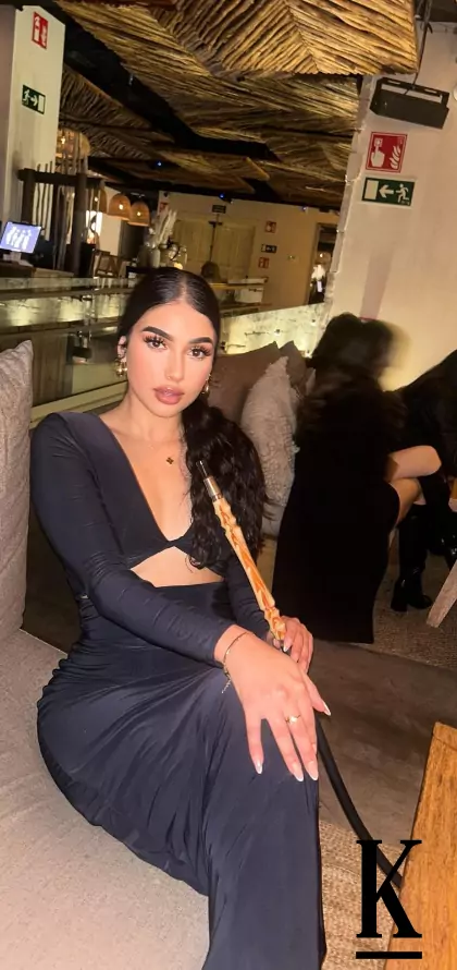 stories-slider-content