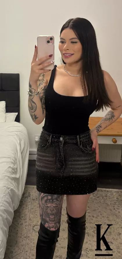 stories-slider-content