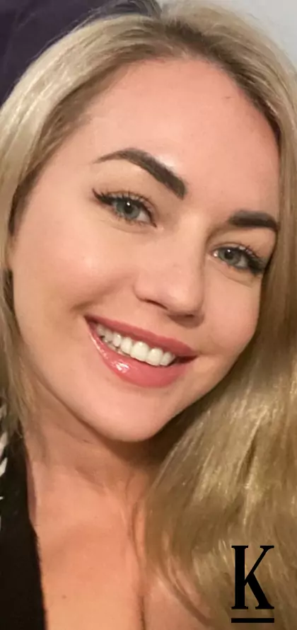 stories-slider-content