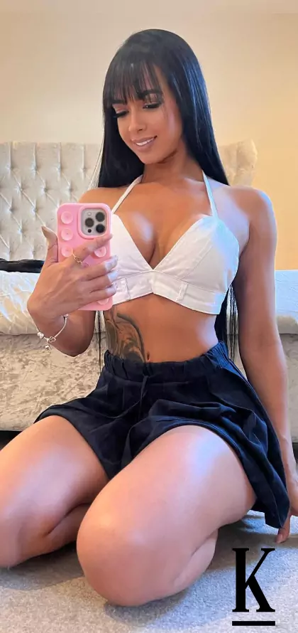 stories-slider-content