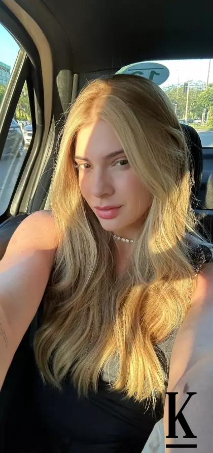 stories-slider-content