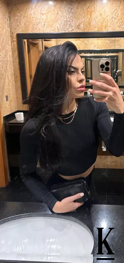 stories-slider-content