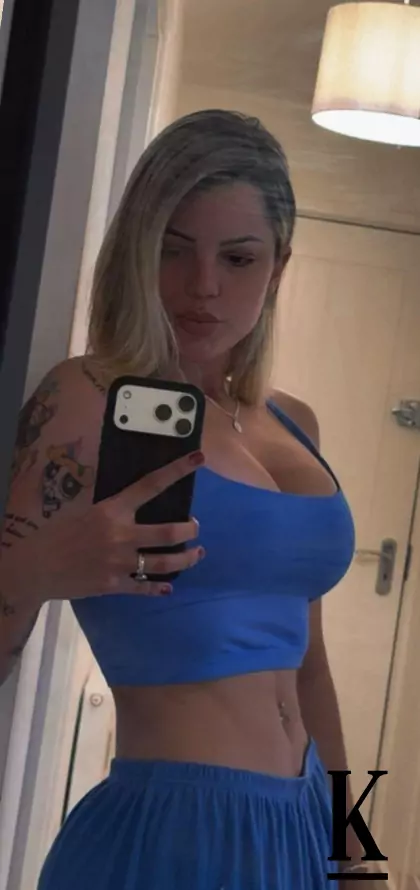 stories-slider-content