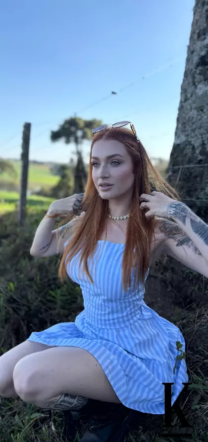 stories-slider-content