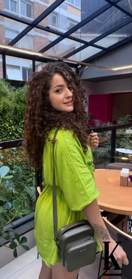 stories-slider-content