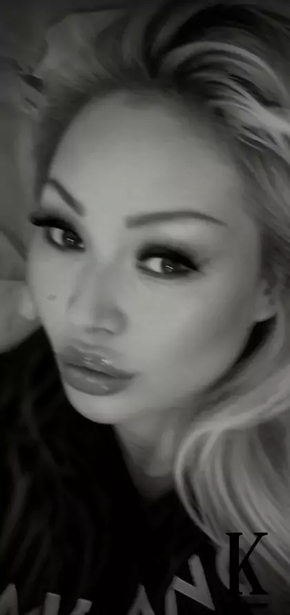 stories-slider-content