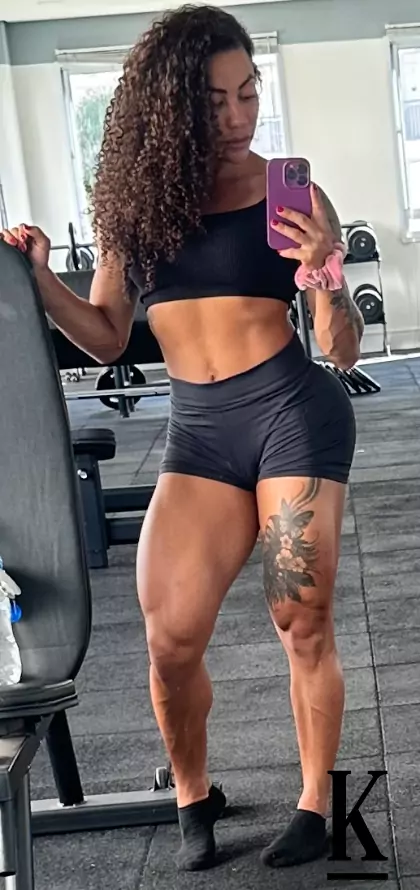 stories-slider-content