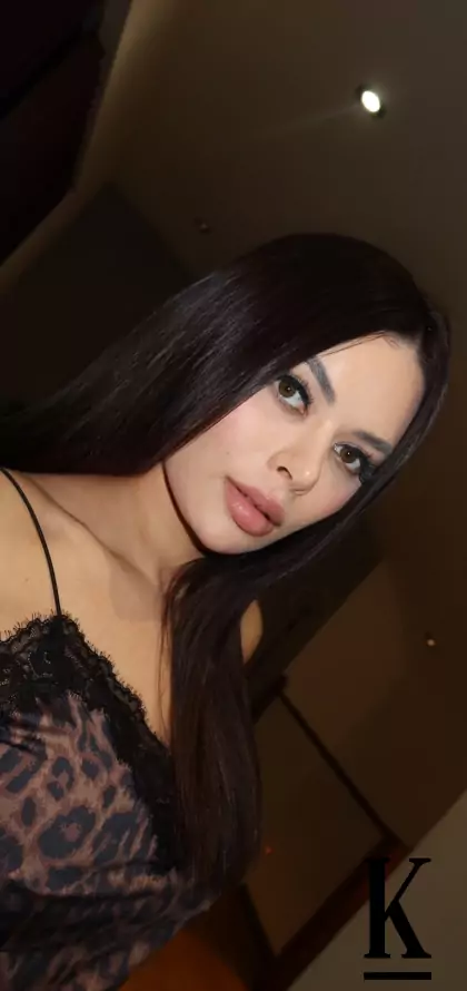 stories-slider-content