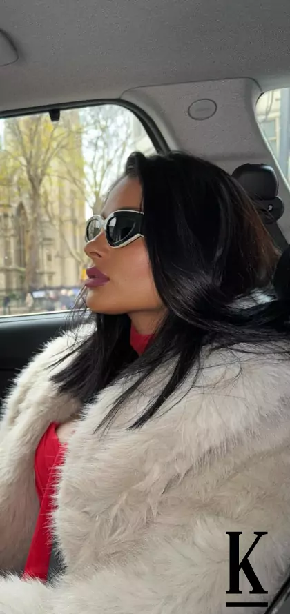 stories-slider-content