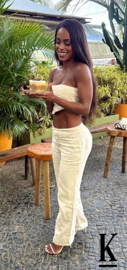 stories-slider-content