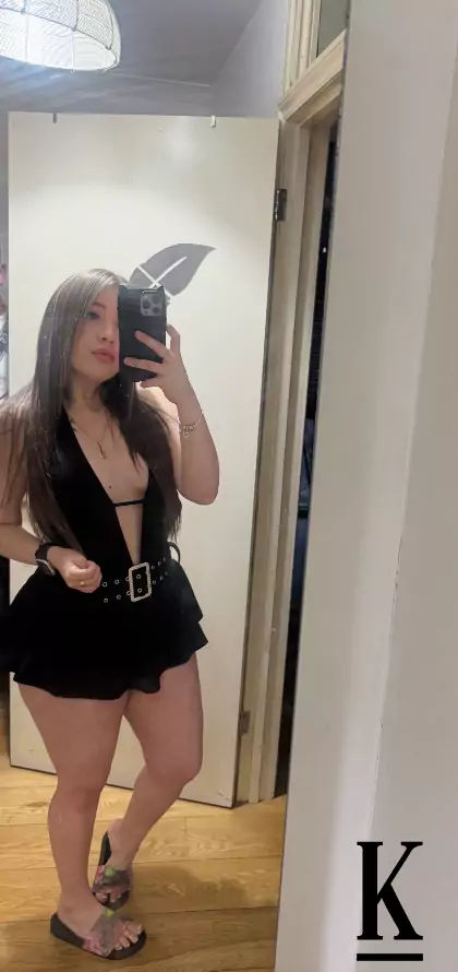 stories-slider-content