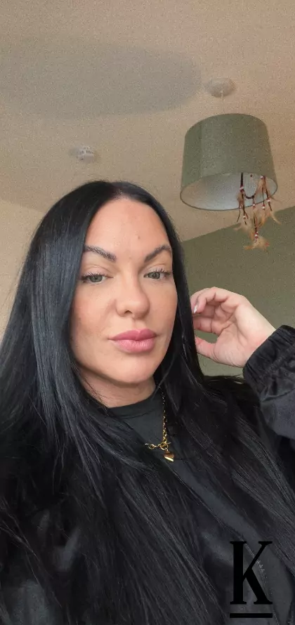 stories-slider-content