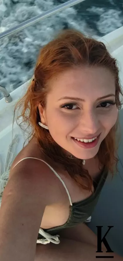 stories-slider-content