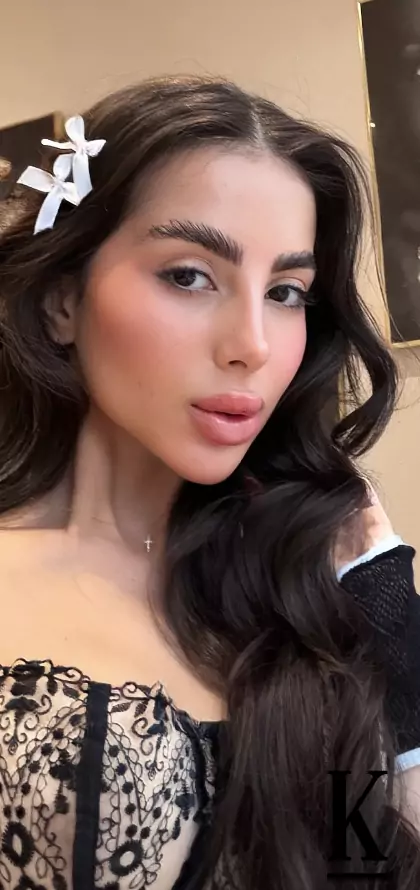 stories-slider-content