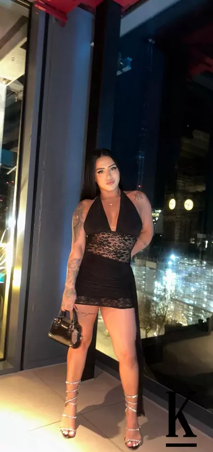 stories-slider-content