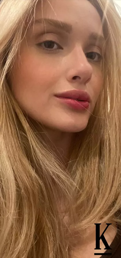 stories-slider-content