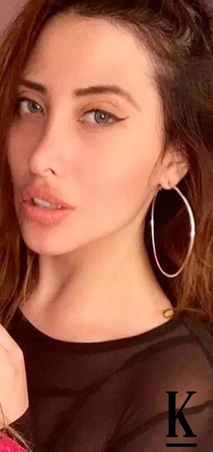 stories-slider-content