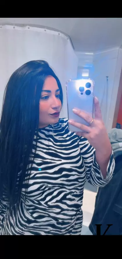 stories-slider-content