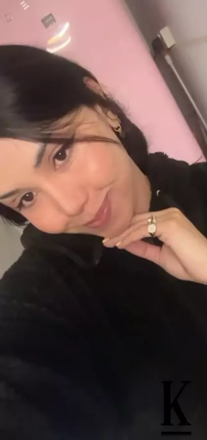 stories-slider-content