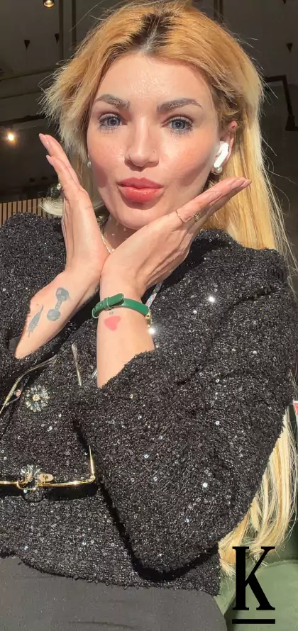 stories-slider-content