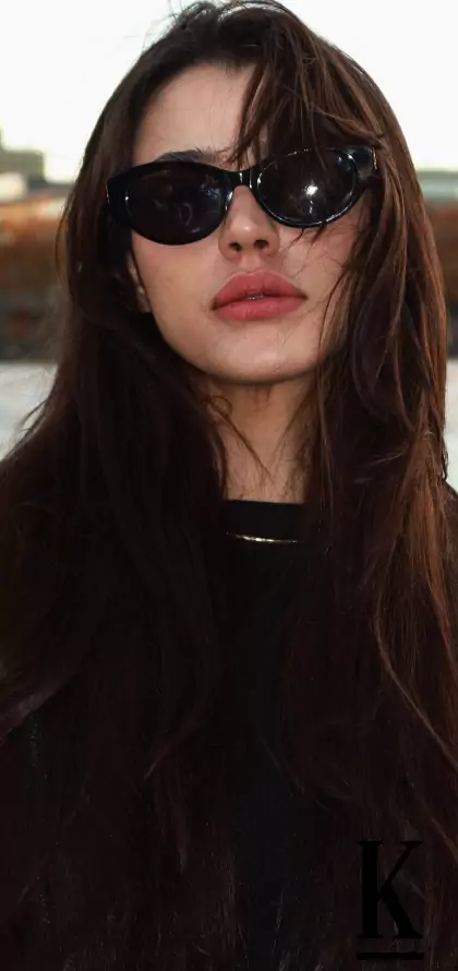 stories-slider-content