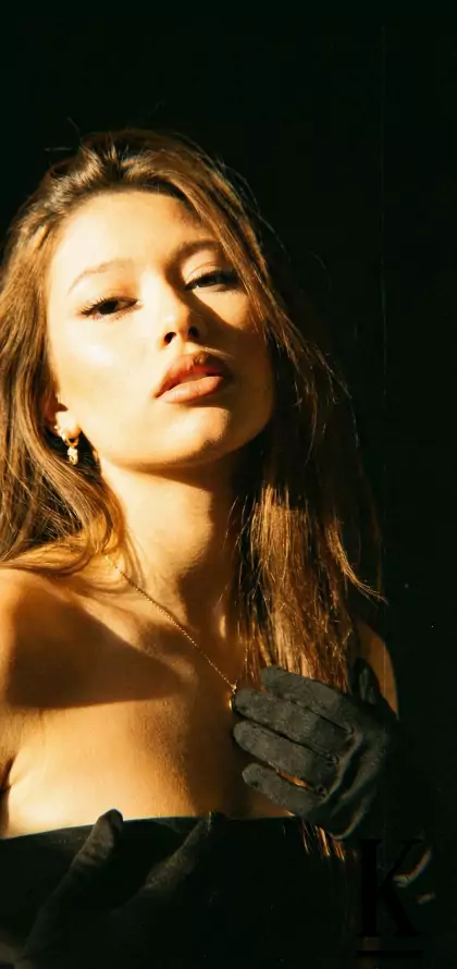 stories-slider-content