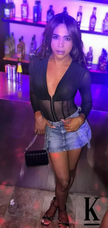 stories-slider-content