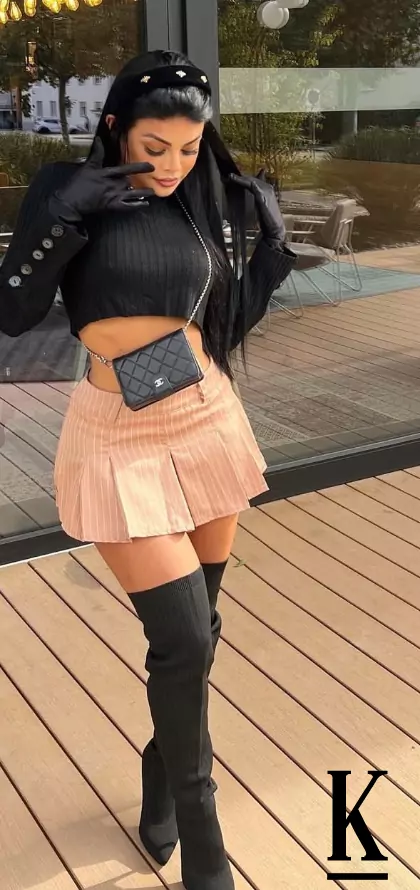 stories-slider-content