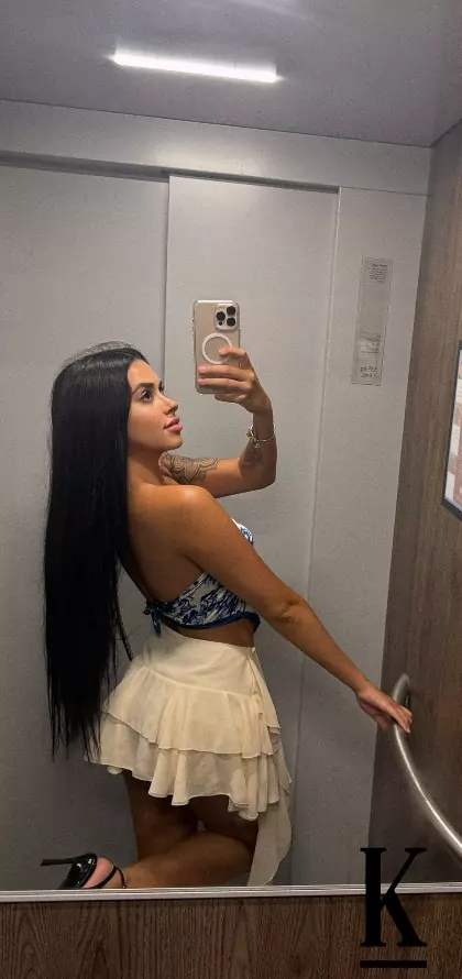 stories-slider-content