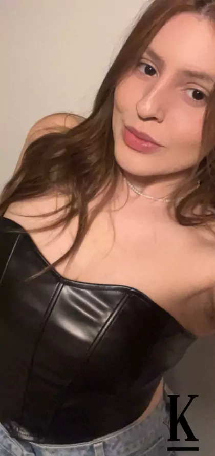 stories-slider-content