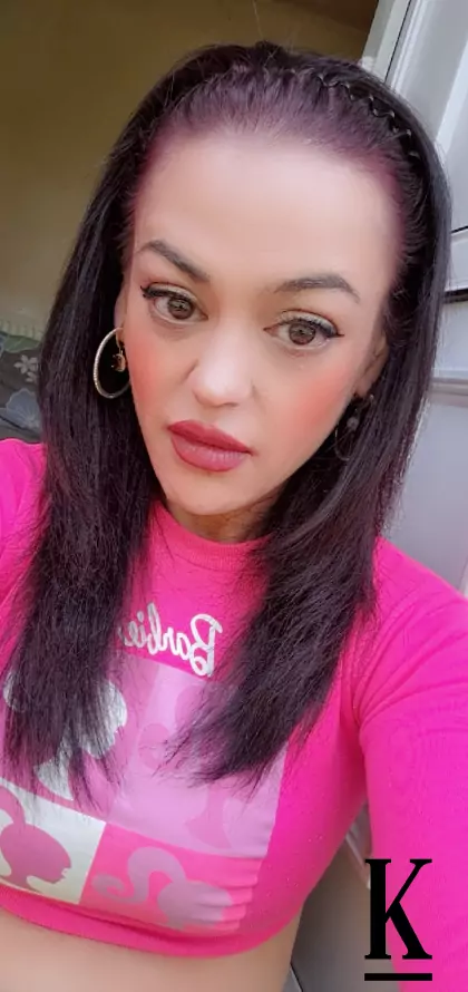 stories-slider-content