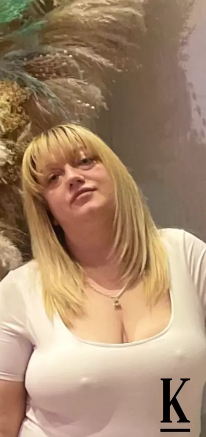 stories-slider-content