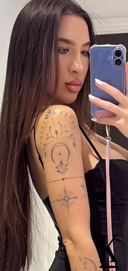 stories-slider-content