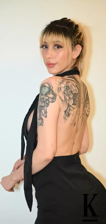 stories-slider-content