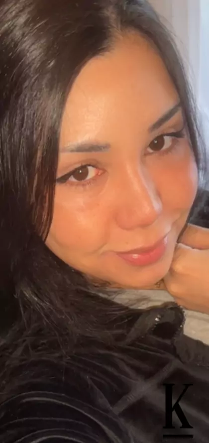 stories-slider-content