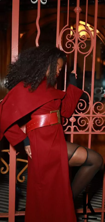 stories-slider-content