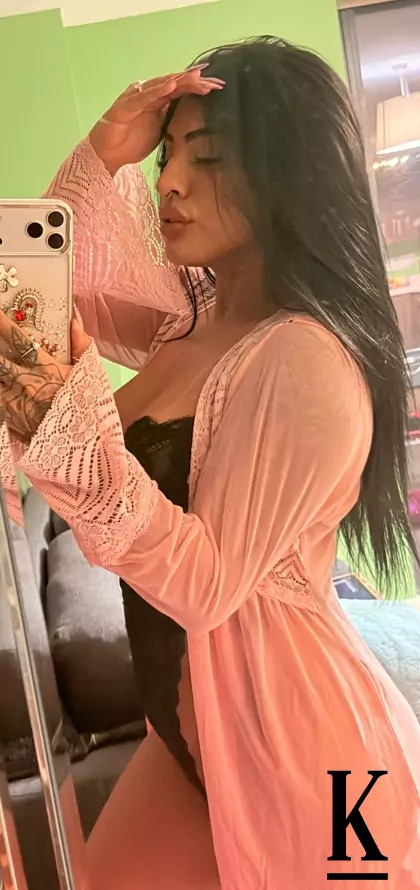 stories-slider-content