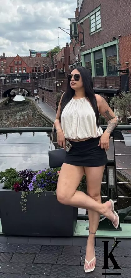 stories-slider-content