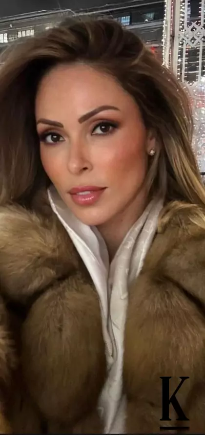 stories-slider-content