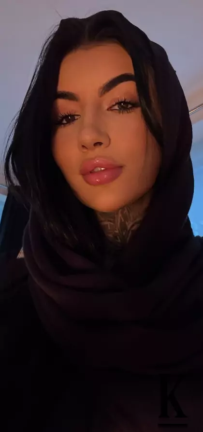 stories-slider-content